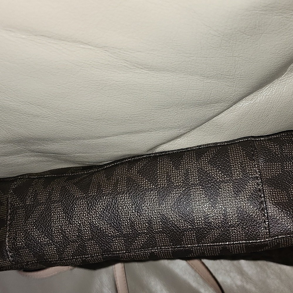 Michael Kors Dark Brown Monogram Shoulder Bag Preowned - Picture 7 of 11